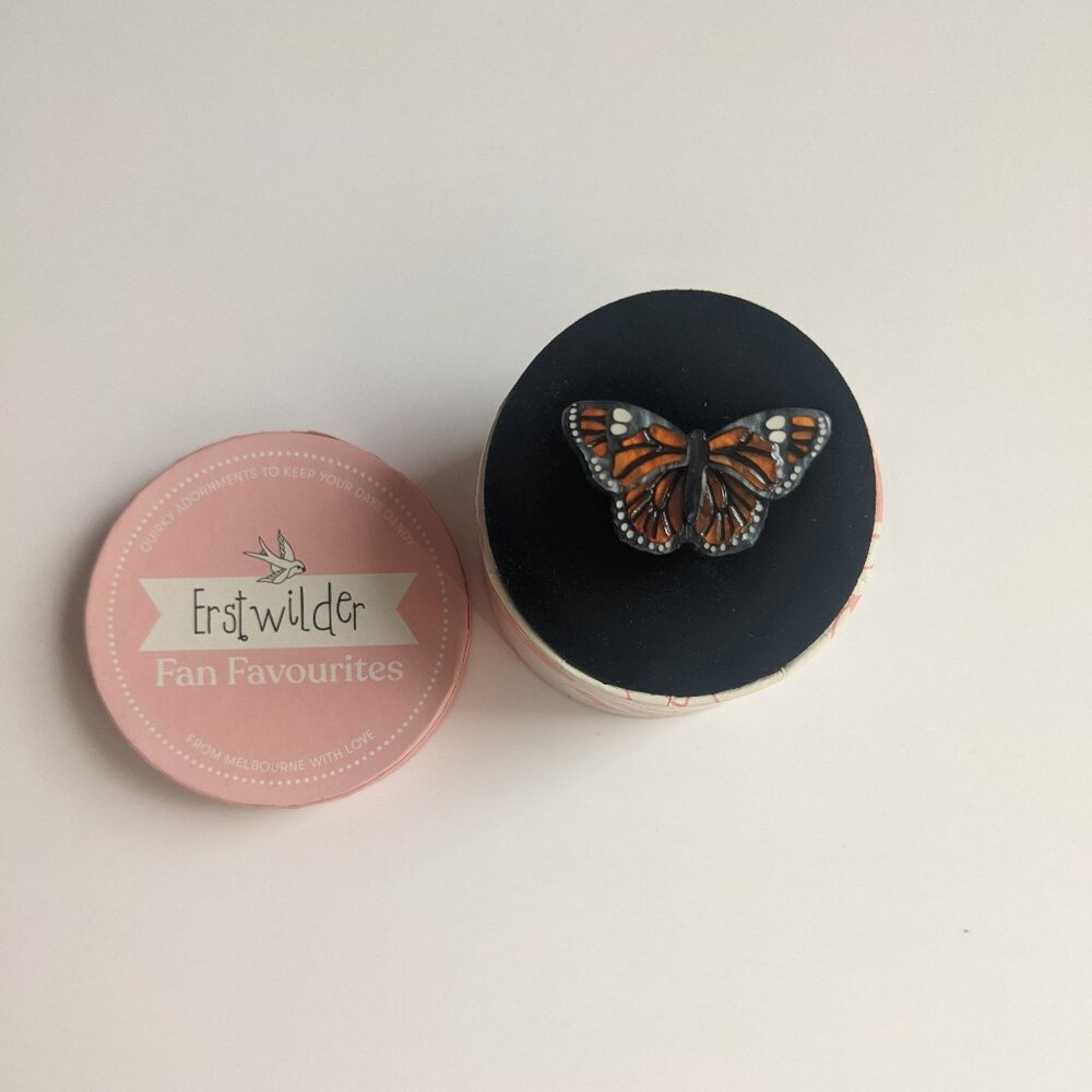 Erstwilder Prince of Orange monarch butterfly statement ring size L - Picture 4 of 6